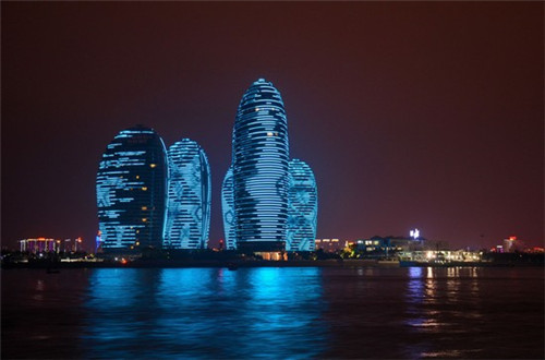 铁蛋鸡汤刀削面